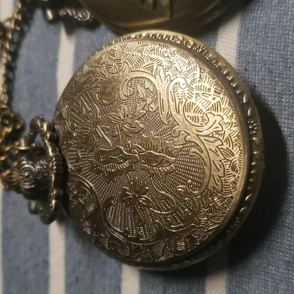 2 count/WOLF - Picture 3 of 3